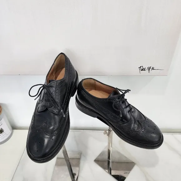 [ CREWCUTS] boys size 2, black leather wing tip style lace up dress  shoe