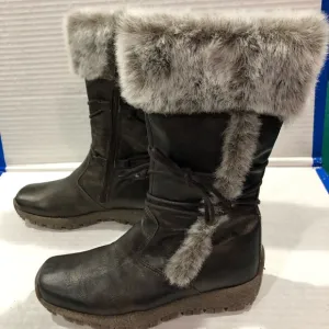 👧🏼 Girls Brown Leather Winter Boots Size 35