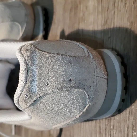 ♥️ NWOB SKECHERS SNEAKERS