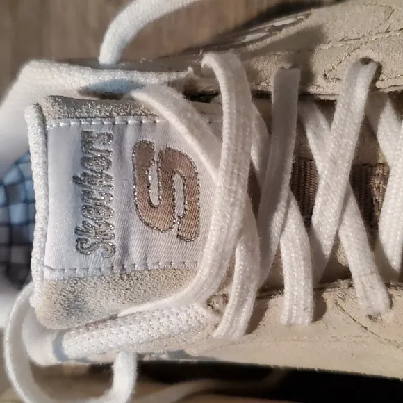 ♥️ NWOB SKECHERS SNEAKERS