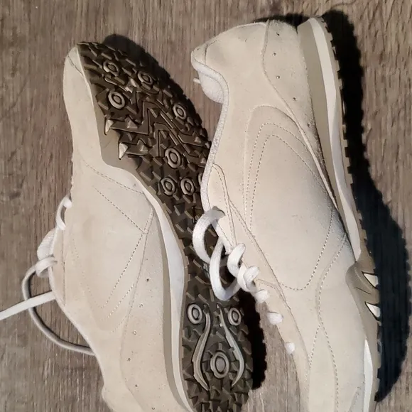 ♥️ NWOB SKECHERS SNEAKERS