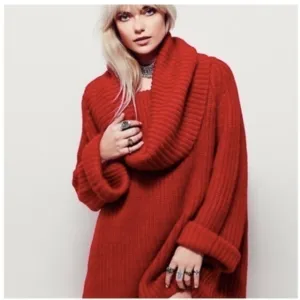 💜 NWT FABULOUS ‎ RED OVERSIZED SWEATER Reposh Size Small/ Medium