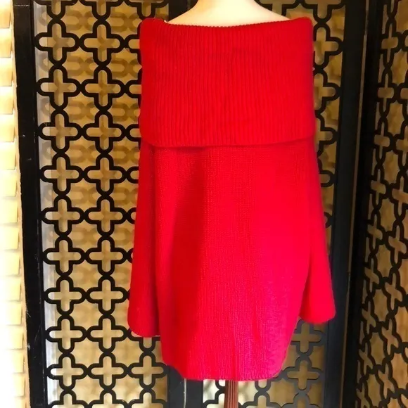 💜 NWT FABULOUS ‎ RED OVERSIZED SWEATER Reposh Size Small/ Medium