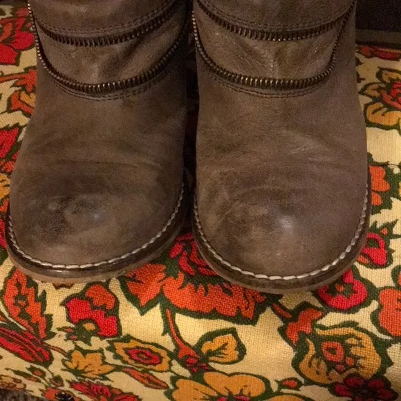 🛍 Sundance Leather Boots