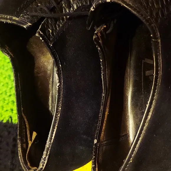 1970s Vintage European Designer Black Suede And Lizard Leather Dress Shoes.