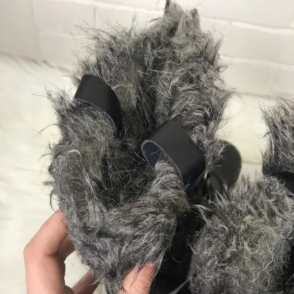 469. Sorel Black Winter Faux Fur Boots