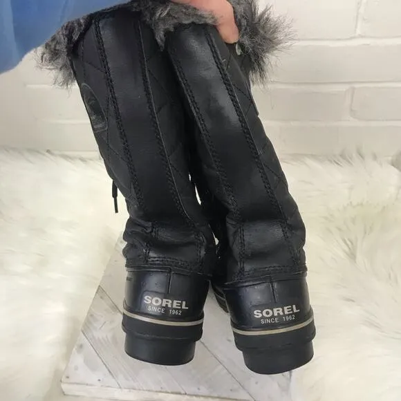 469. Sorel Black Winter Faux Fur Boots