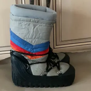 70’s MOON BOOTS!!! No Wear on the Soles Colorful Winter Snow Boots Kids or Women