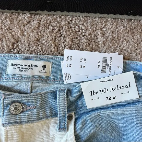 Abercrombie and Fitch The 90s Relaxed Fit High Rise Two-Tone Denim Jeans 28/6L
