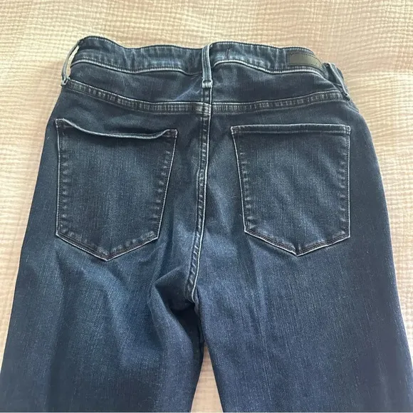 Abercrombie &amp; Fitch Dark Blue Denim Straight Leg Skinny 29