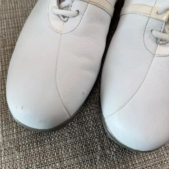 Adidas ClimaProof FitFoam Golf Shoes Men’s 9.5 White ThinTech Traxion Spikes