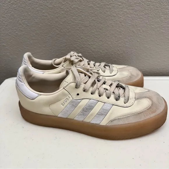Adidas Mens Size 10.5 Wonder White Sambae Athletic Sneakers Shoes