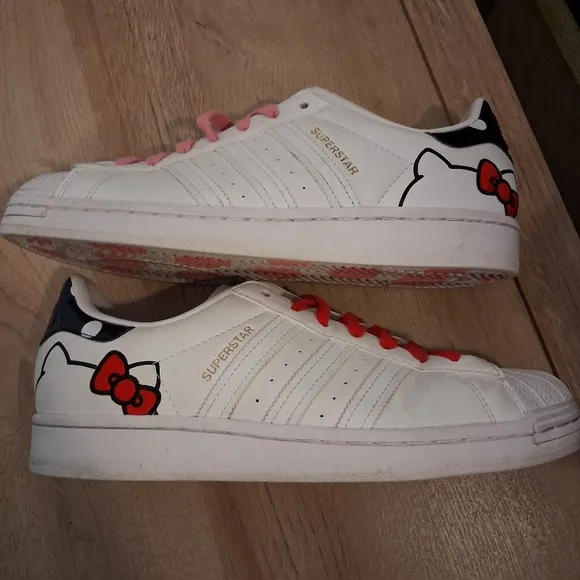 adidas Originals x Hello Kitty Super star sneakers in white Mens Size 9
