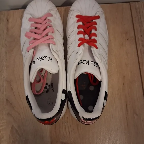 adidas Originals x Hello Kitty Super star sneakers in white Mens Size 9