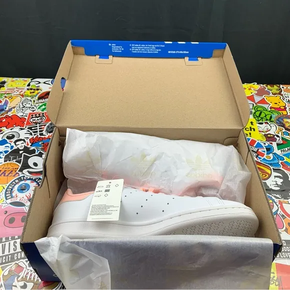 Adidas Stan Smith Pink Sneakers Size 7Y / 8.5 Womens