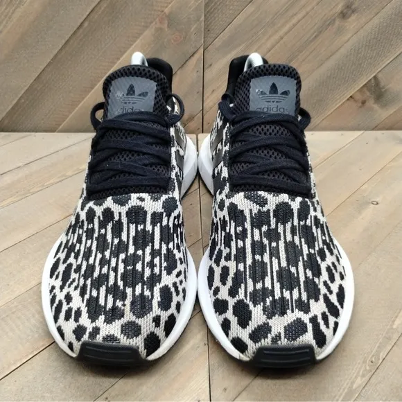 Adidas Swift Run Leopard Print Athletic Sneakers Womens Size 9 Black White Shoes