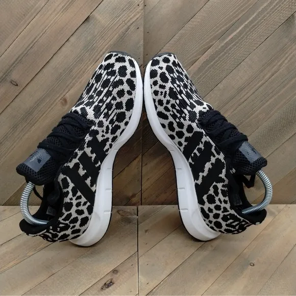 Adidas Swift Run Leopard Print Athletic Sneakers Womens Size 9 Black White Shoes