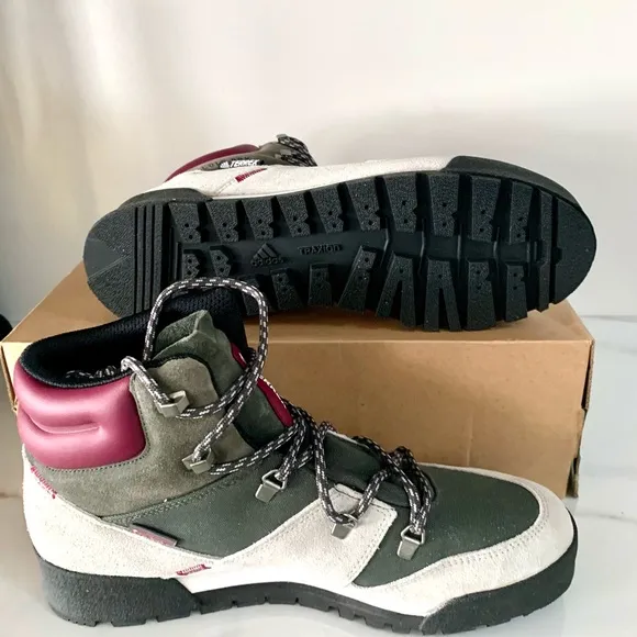 Adidas Terrex Snowpitch Cold RDY Legend Earth Sz 11 Women