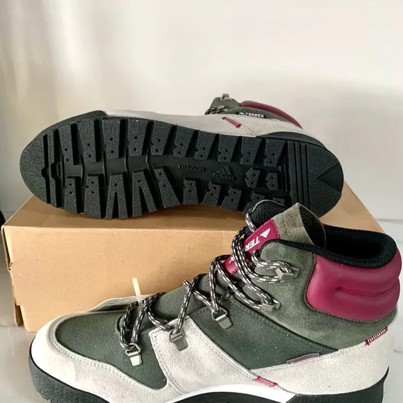 Adidas Terrex Snowpitch Cold RDY Legend Earth Sz 11 Women