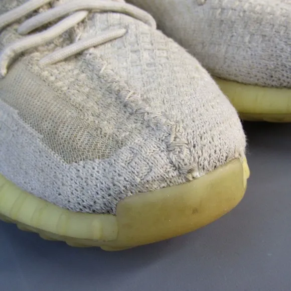 Adidas‎ Yeezy Boost 350 V2 Sneakers Men's Size 11 Athletic Shoes FZ5246