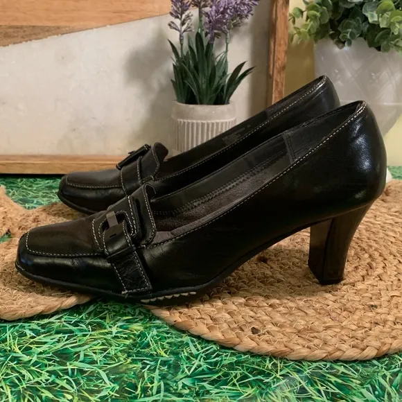 AEROSOLES , Dancing Queen, Black Heels with Metallic Buckle, EUC