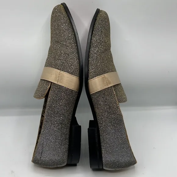 After midnight footwear for men size 13 . Color change from silver to gold.
