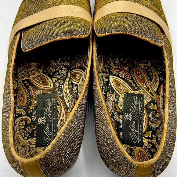 After midnight footwear for men size 13 . Color change from silver to gold.