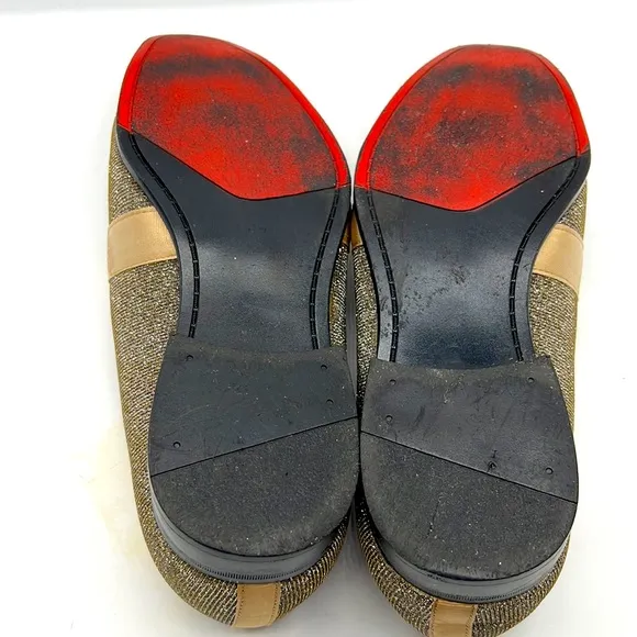 After midnight footwear for men size 13 . Color change from silver to gold.