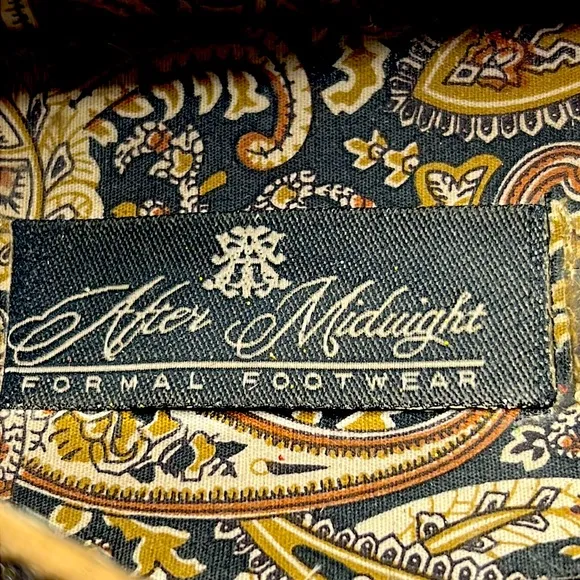 After midnight footwear for men size 13 . Color change from silver to gold.