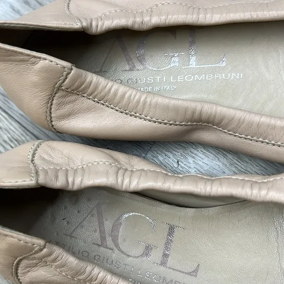 AGL  Leather Ballet Flats W Chain Tip