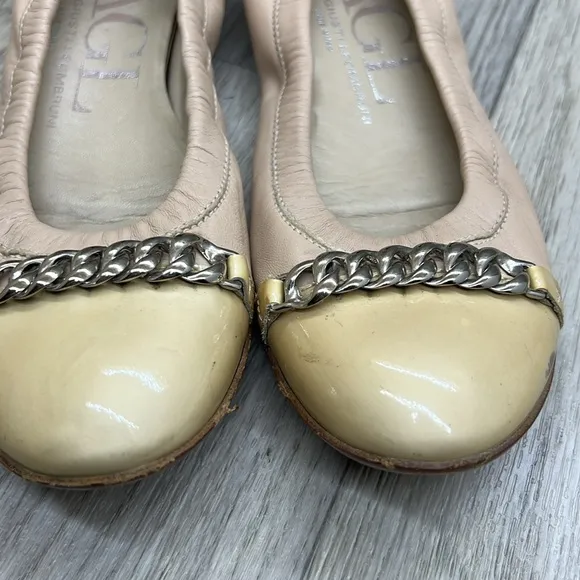 AGL  Leather Ballet Flats W Chain Tip