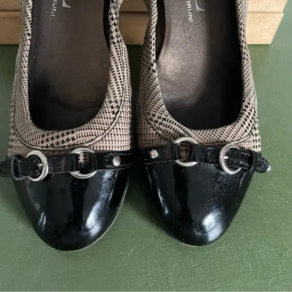 AGL Tweedy Leather Ballet Flats w Patent Toe Caps &amp; Decorative Buckles