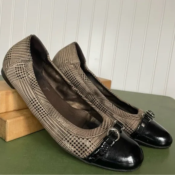 AGL Tweedy Leather Ballet Flats w Patent Toe Caps &amp; Decorative Buckles