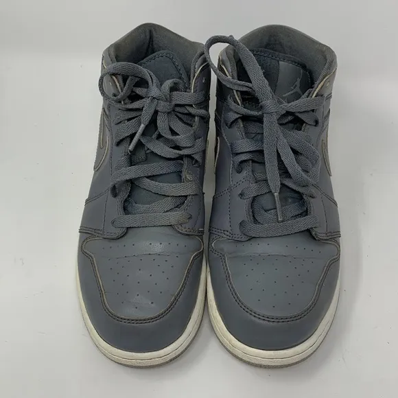 Air Jordan 1 Mid Cool Grey Lace Up Sneakers Youth Size 5.5 Retro Athletic Shoes