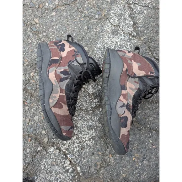 Air Jordan 10 X Retro Woodland Camo 310805-201 Men's size 12