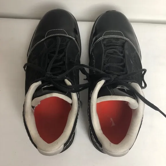 Air Jordan Black &amp; White Sneakers Shoes ((Size 8))