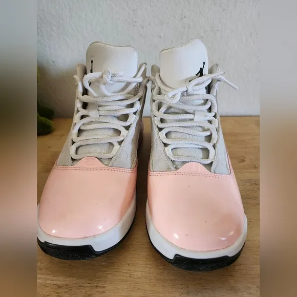 Air Jordan Max Aura 2 Shoes Sneakers Size 6.5Y 'White Arctic Punch' CN8094-116
