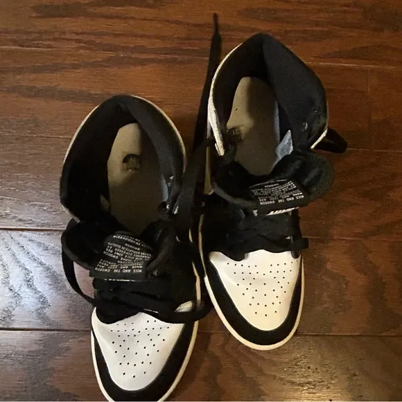 AIR JORDAN RETRO 1 HIGH OG CASUAL SHOES