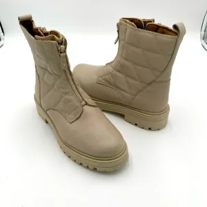 Alberto Torresi Leather Zip Up Quilted Chunky Lug Winter Ankle Boots Size 9 NWOT