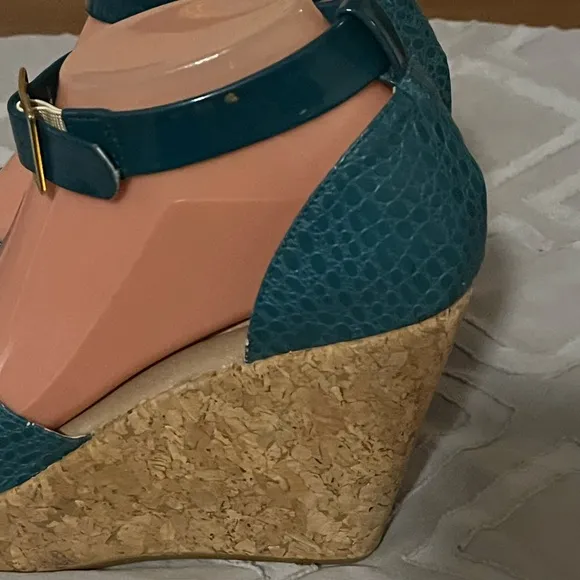 Alberto Turquoise Wedges Shoes Sz 9