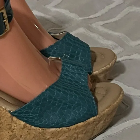Alberto Turquoise Wedges Shoes Sz 9