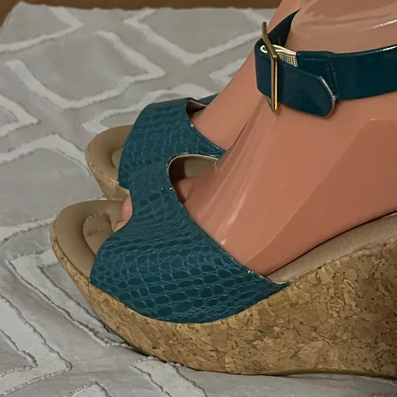 Alberto Turquoise Wedges Shoes Sz 9