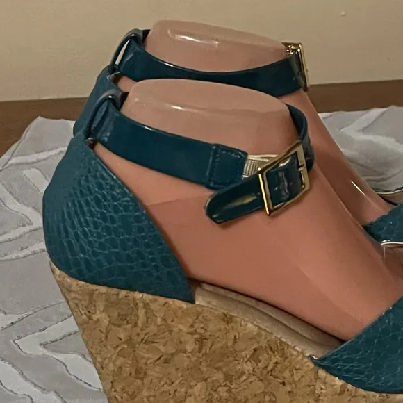 Alberto Turquoise Wedges Shoes Sz 9