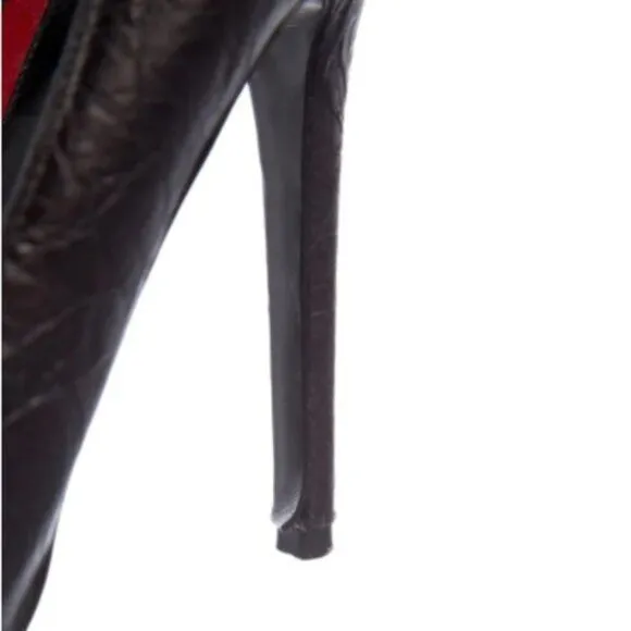 Alexander McQueen Leather Pumps Size 8.5 Embossed Pointed Toe Shoes 5.25&quot; Heels