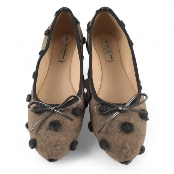 ALI MACGRAW   BUTTER Felt Pom Bow Ballet Flats Taupe Black Italy Eco Crafted 7