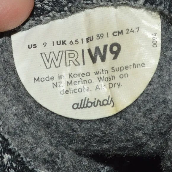 Allbirds gray US size 9 women's merino wool tennis shoes sneakers