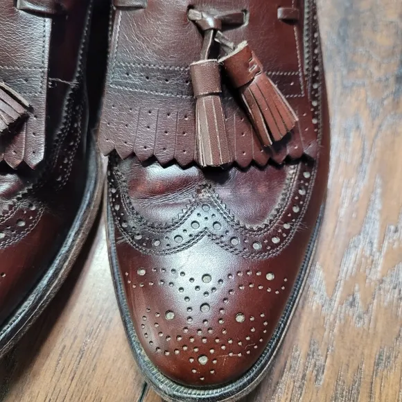 Allen Edmonds Brown Leather Arlington Tassel Wingtip Shoes size 9