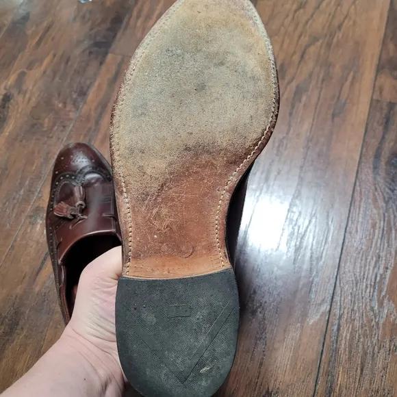 Allen Edmonds Brown Leather Arlington Tassel Wingtip Shoes size 9