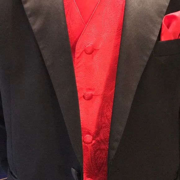 Al’s Tuxedo Coat