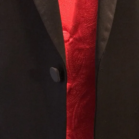 Al’s Tuxedo Coat